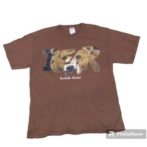 Kodiak Alaska size medium T-shirt Delta Magnum Weight 100% cotton w/ big bear